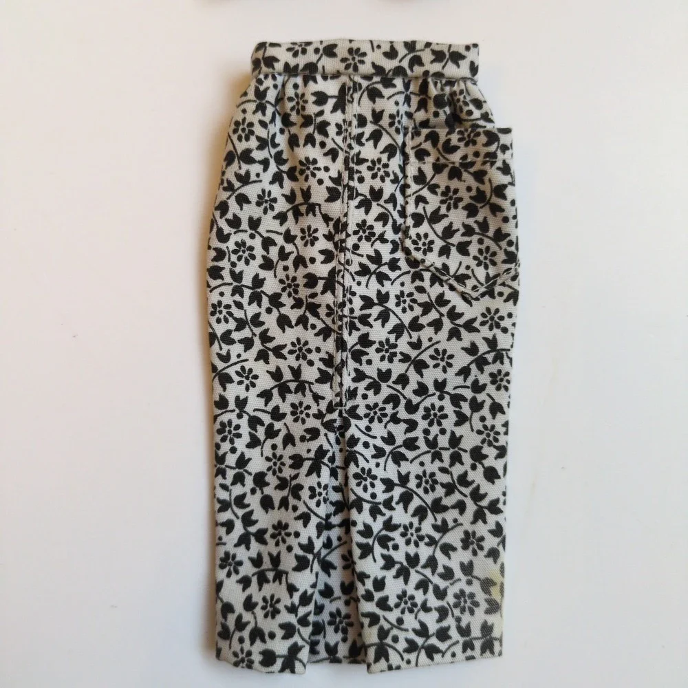 Vintage 60s Barbie Fashion Pak Clothing Outfit Black Knit Shell Top Floral Skirt